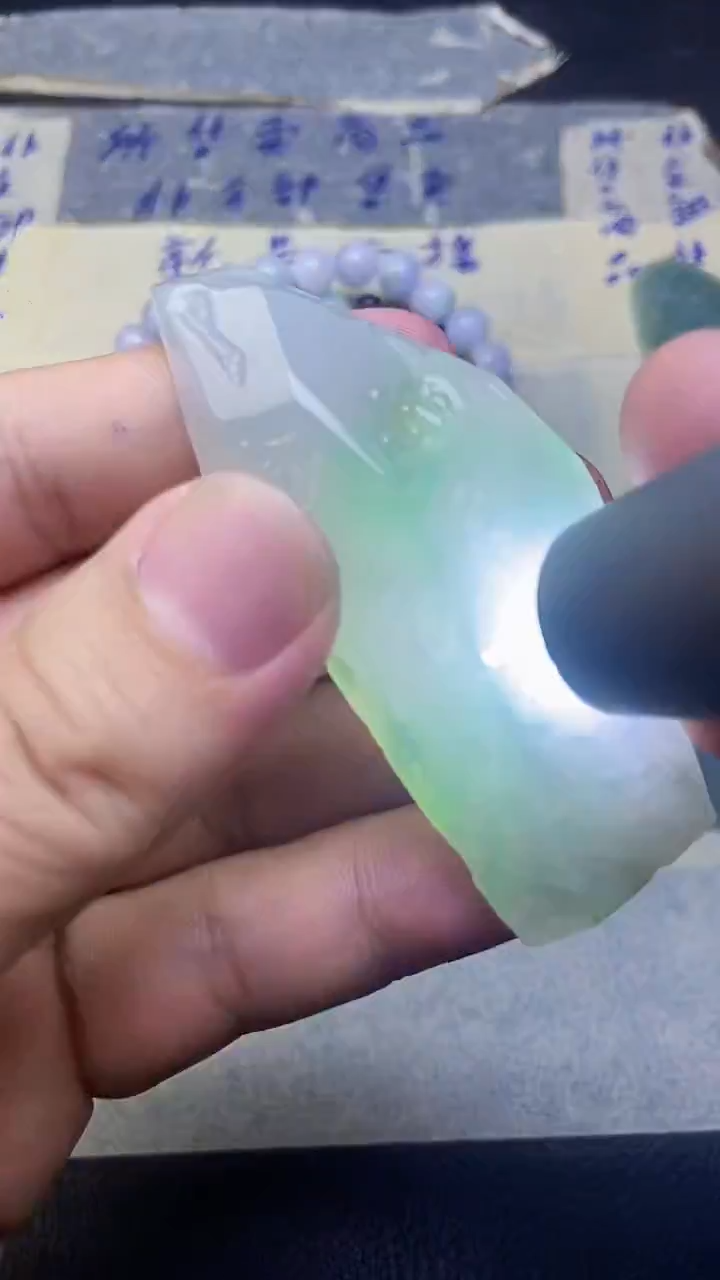 颈饰未镶嵌翡翠天然翡翠