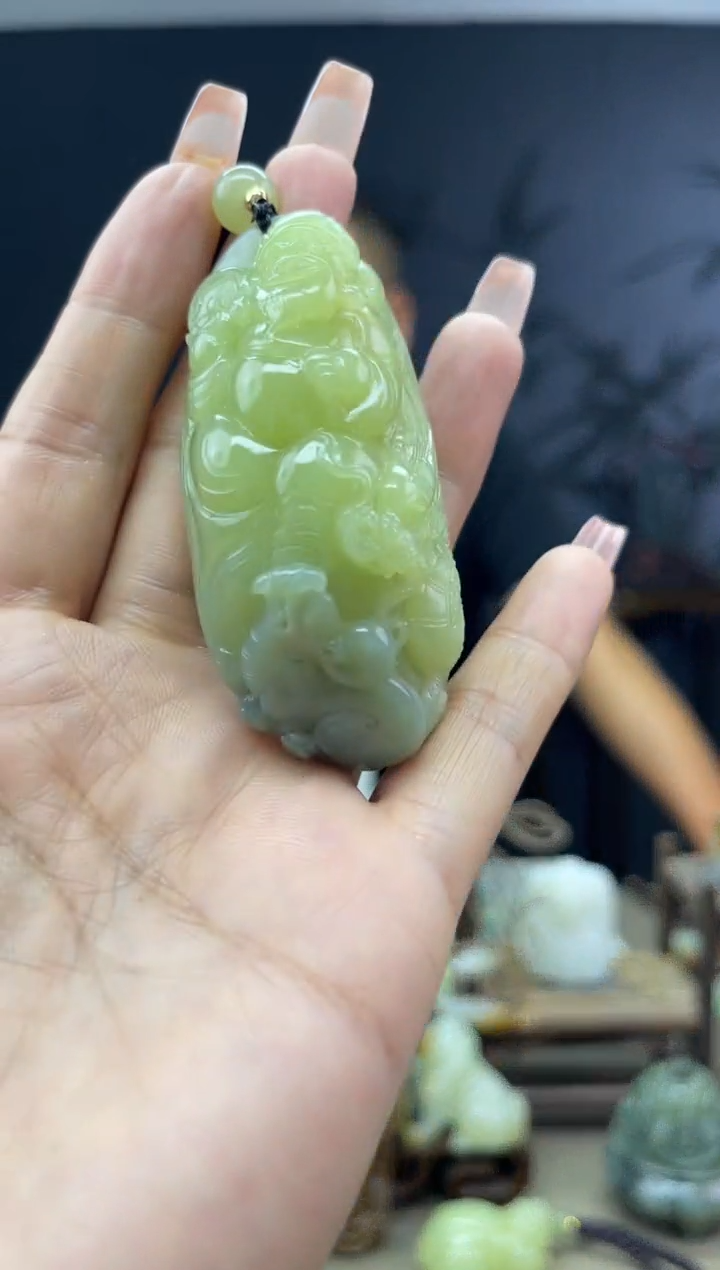 颈饰未镶嵌和田玉1