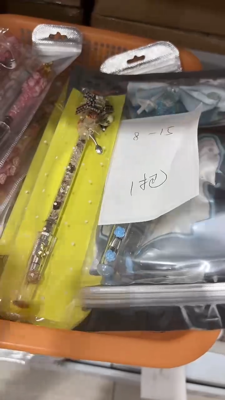 8-15 笔刀 随机一个