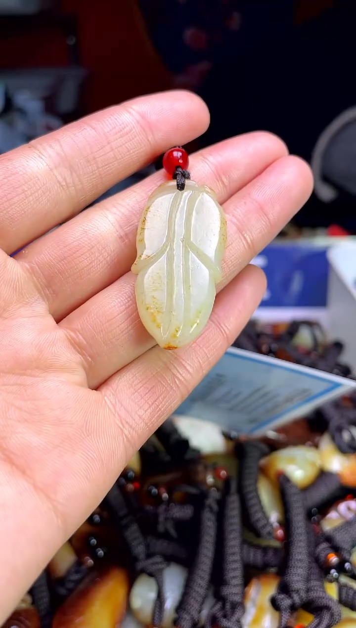 【闪购商品】和田玉颈饰未镶嵌1