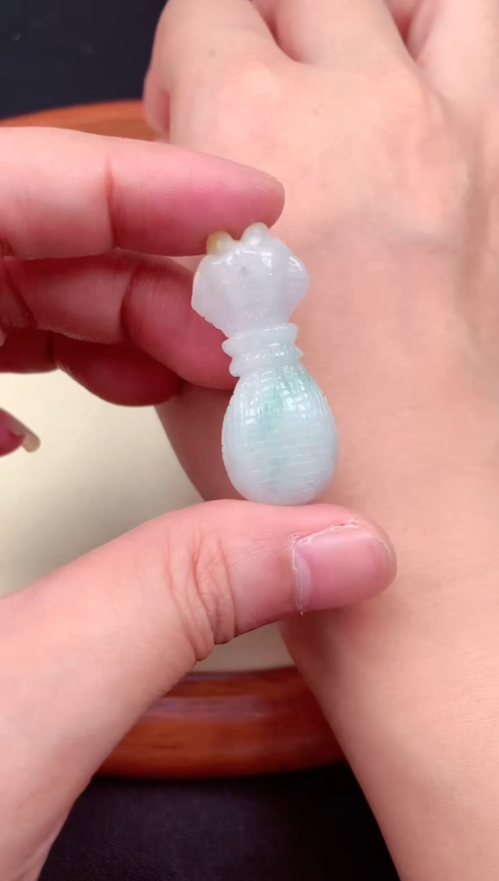 【闪购商品】翡翠吊坠(不含链)未镶嵌天然缅甸A货翡翠