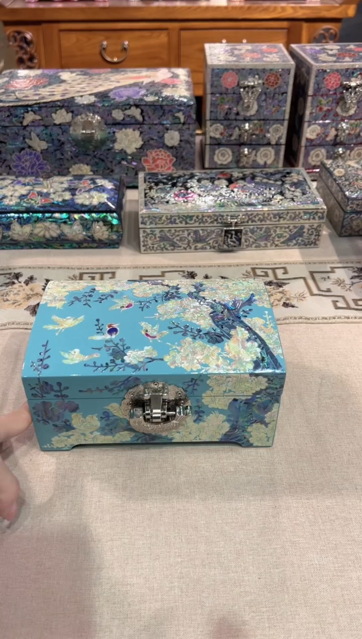 【闪购商品】鱼锁绒布底·弘贝雅螺钿漆器文化馆
