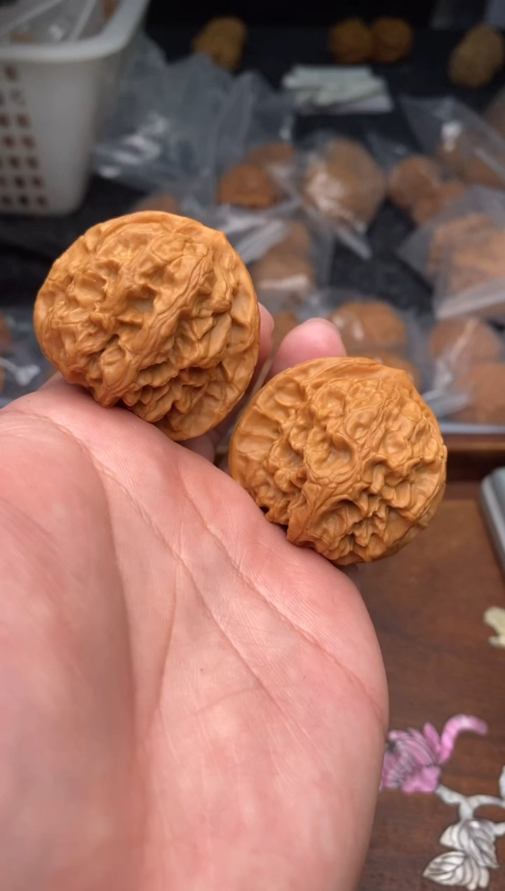 【闪购商品】文玩核桃把件G245号41尺梨木台