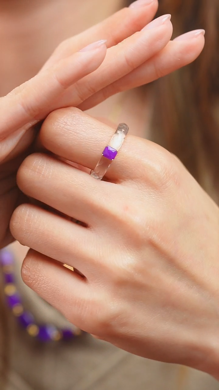 18K金镶嵌苏纪石（舒俱来）戒指807