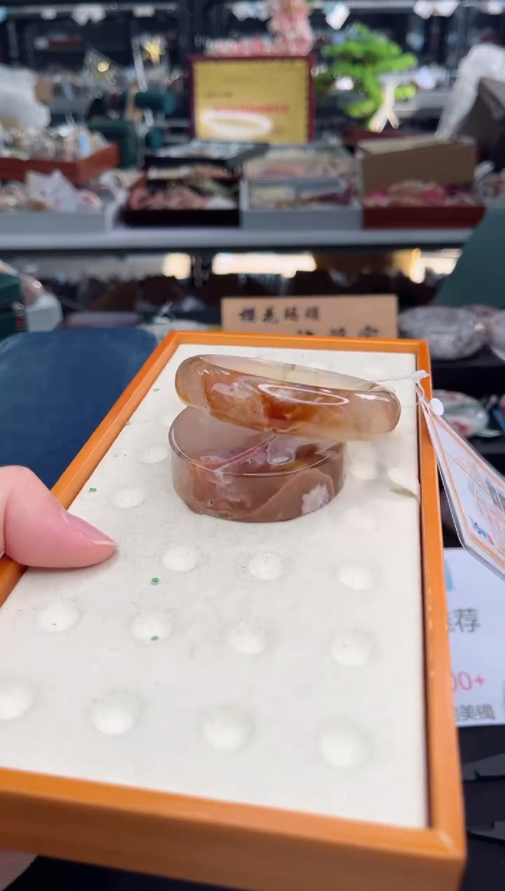 【闪购商品】石英质玉手镯未镶嵌55圈口（赠品镯心）35572177