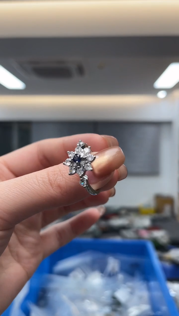 ·蓝宝石未镶嵌（多样性发一件）