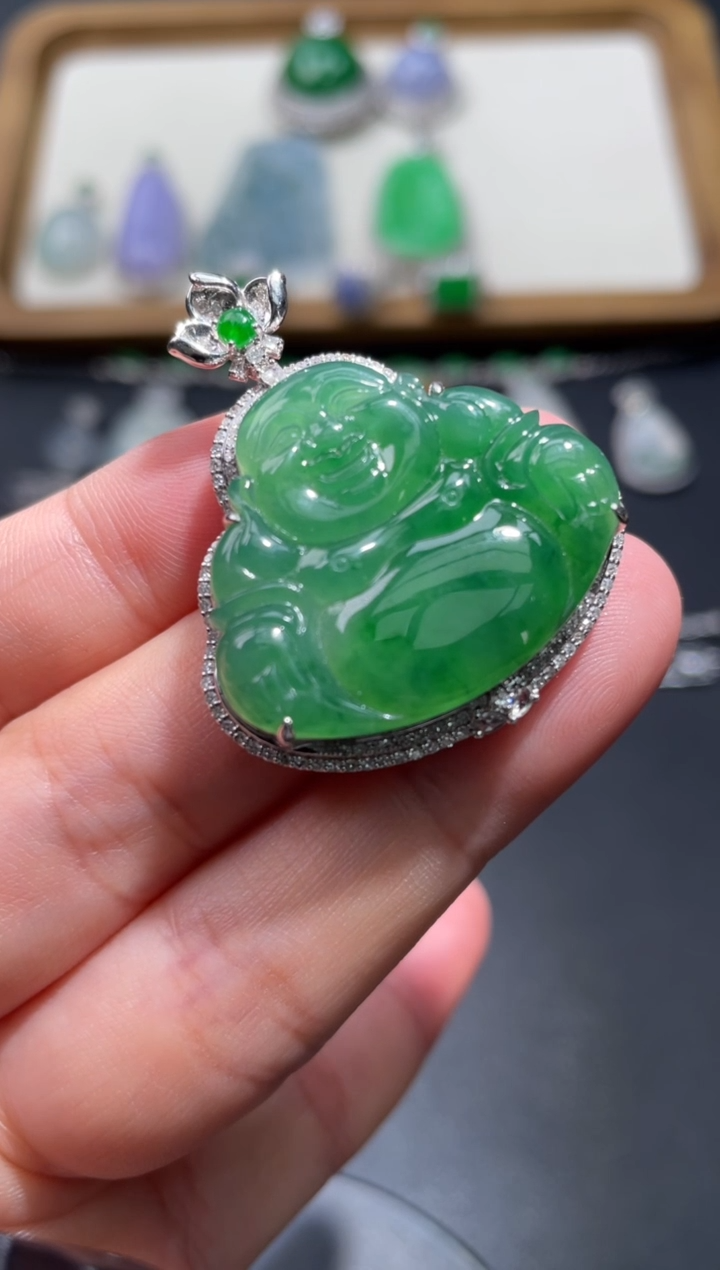 【闪购商品】翡翠颈饰18K金镶嵌32........