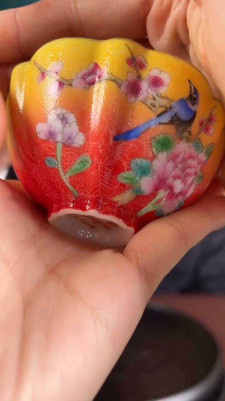 摆件陶瓷扒花渐变主人杯