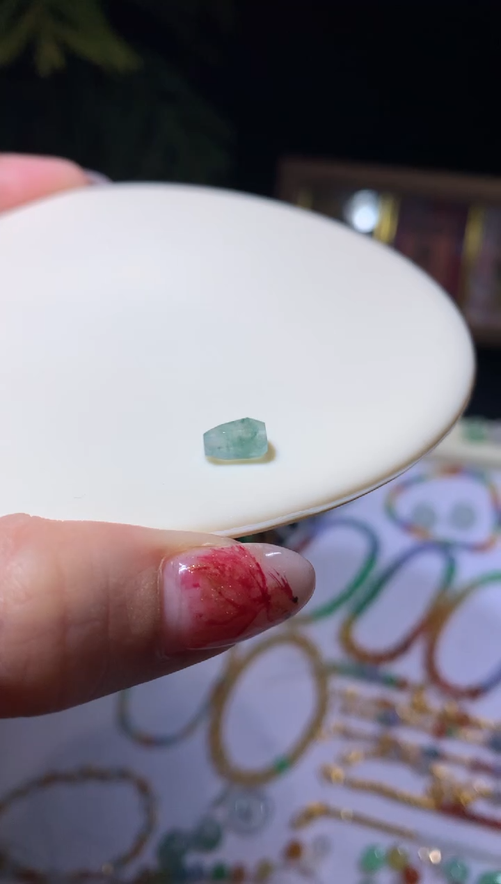 【闪购商品】定制翡翠未镶嵌随形330+33