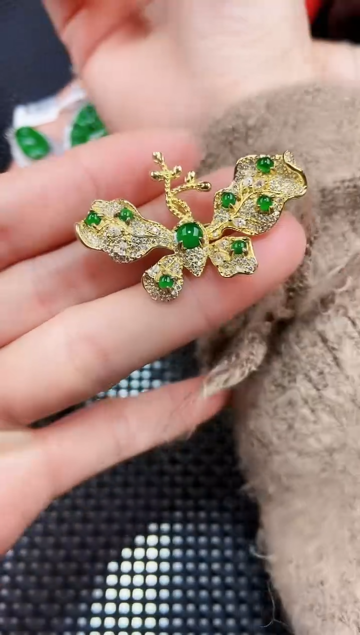 【闪购商品】翡翠吊坠(不含链)未镶嵌11111111