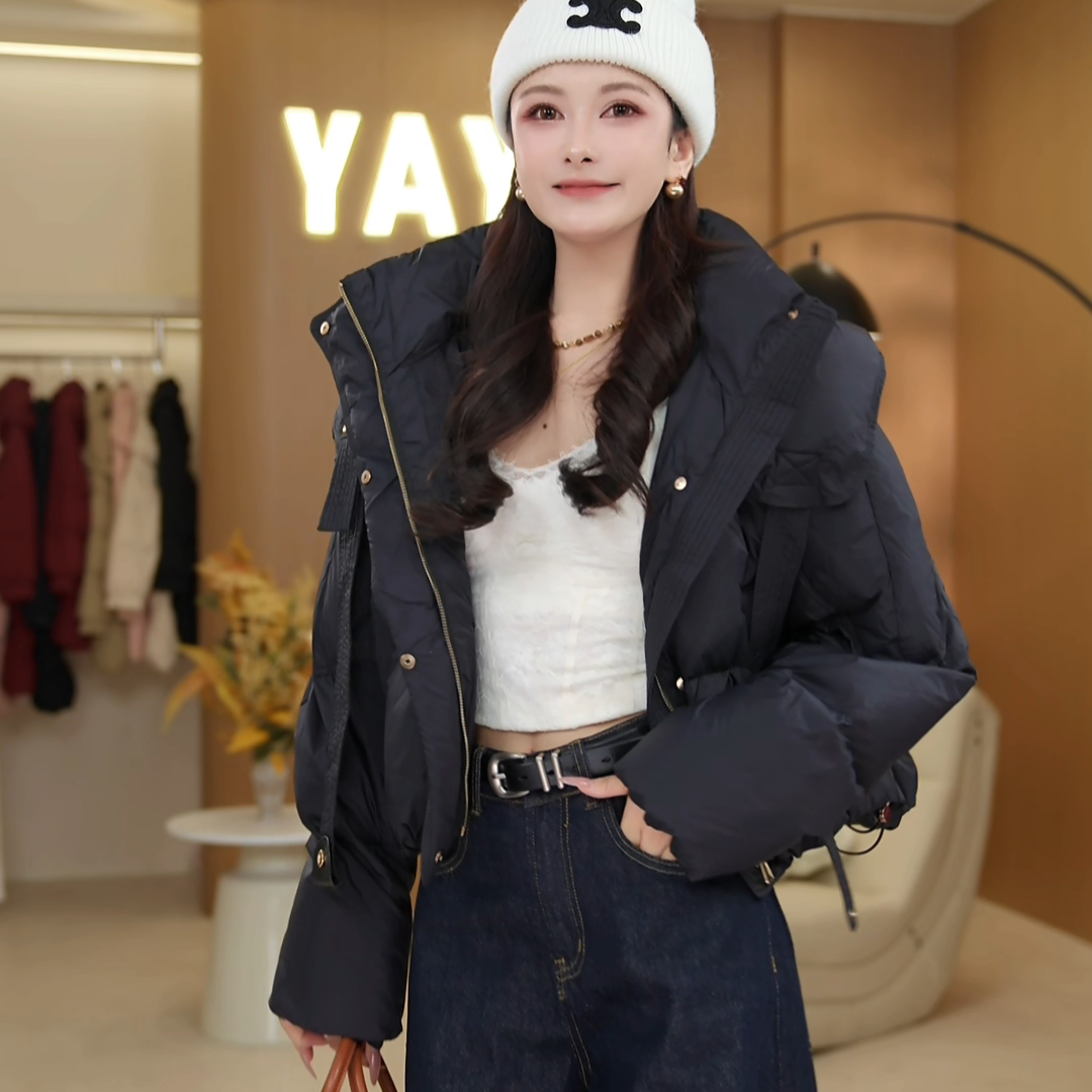 YAYA/鸭鸭连帽防寒羽绒服保暖拼接女长袖短款宽松休闲YE3B633855L