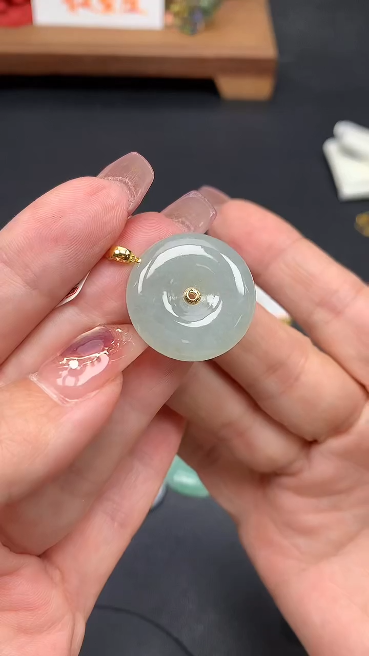 翡翠18K金镶嵌吊坠(不含链)MS186895