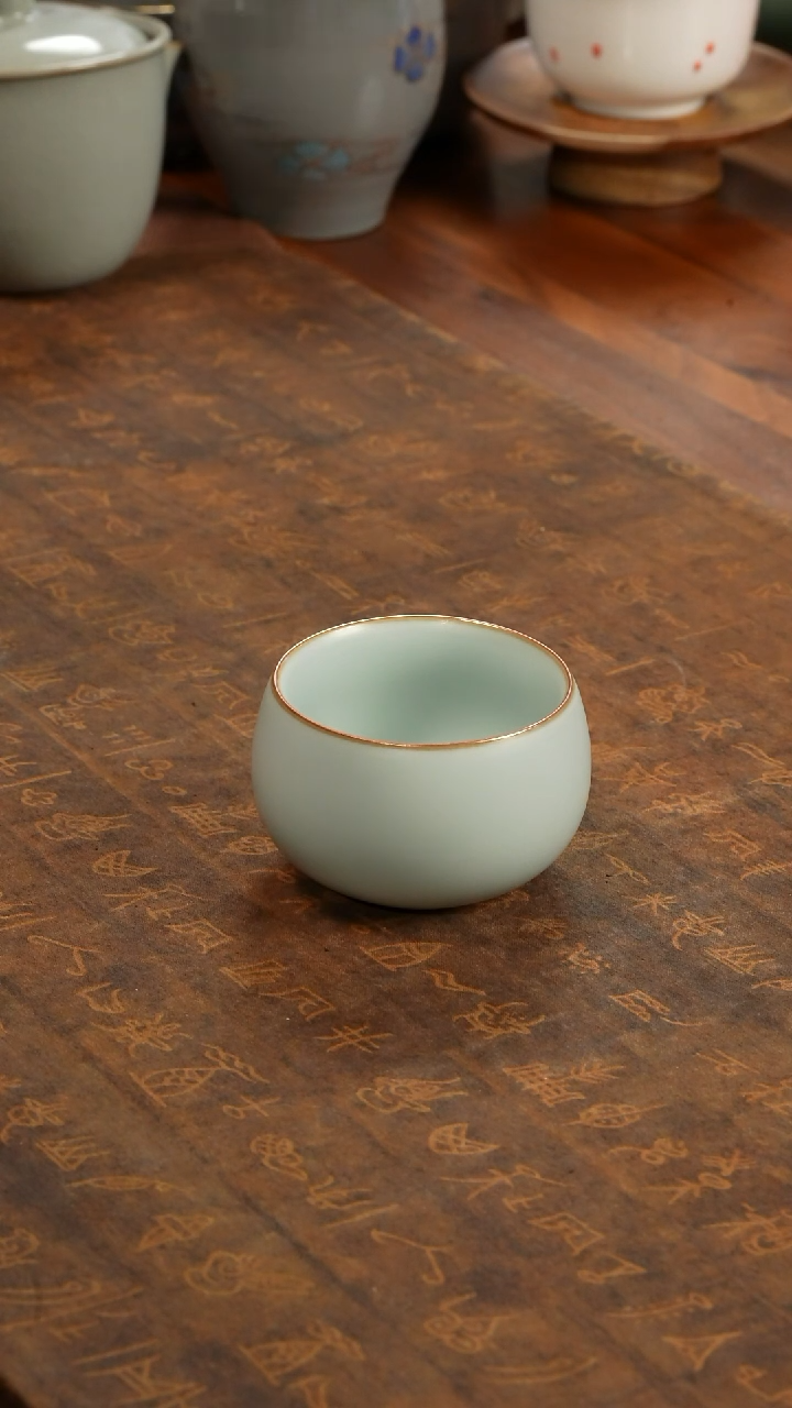 汝窑禅定主人杯         