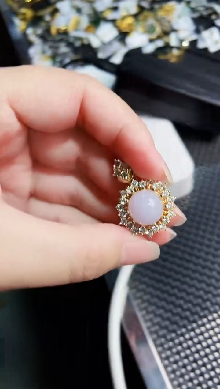 【闪购商品】翡翠吊坠(不含链)未镶嵌11111111