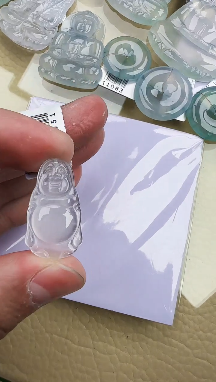 颈饰未镶嵌翡翠老*缅甸翡翠a货