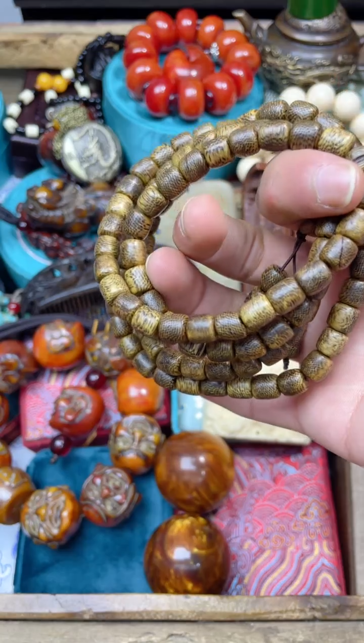 【闪购商品】大叶紫檀（黑酸枝木类）点击链接下单即可