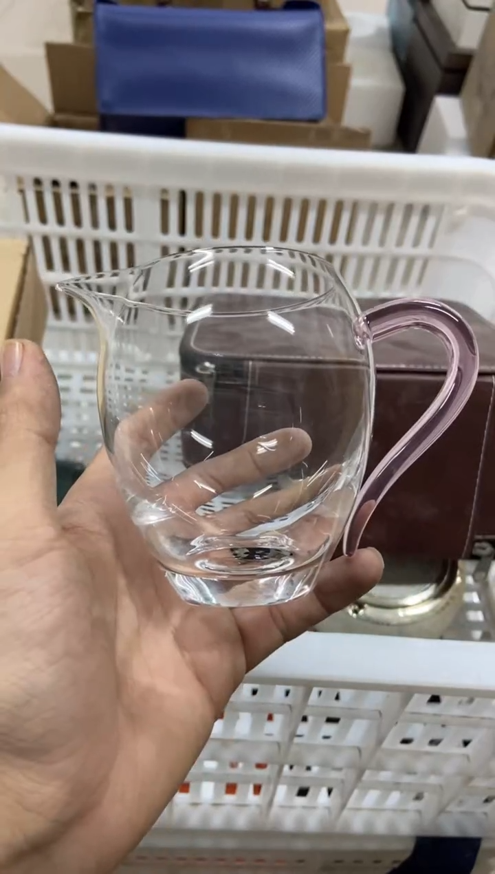 无运费险有瑕疵的摄影的产品有使用过的痕迹有点脏介意勿拍