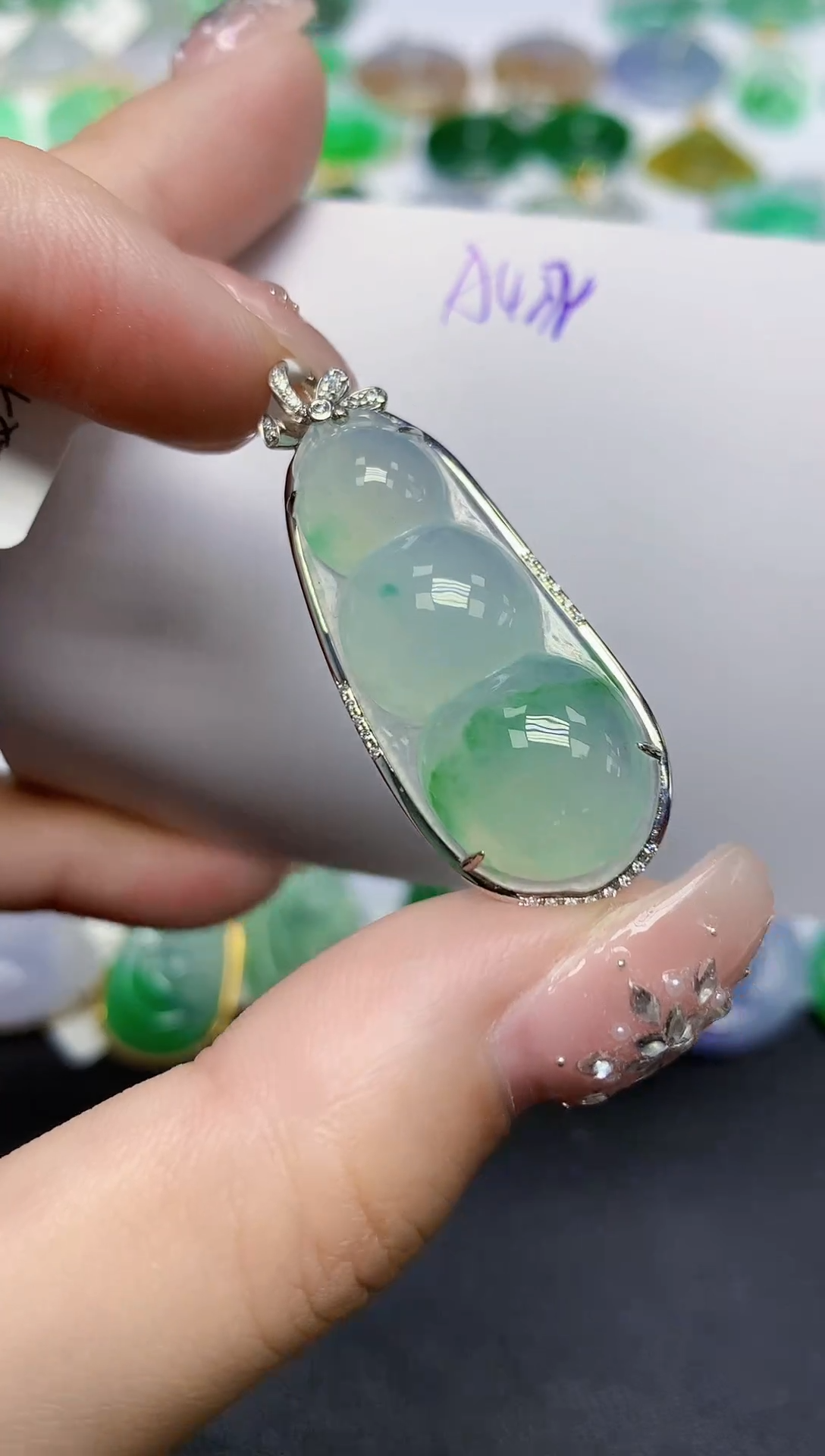 颈饰18K金镶嵌翡翠天然缅甸翡翠A货翡翠百元以上9元证书费自理