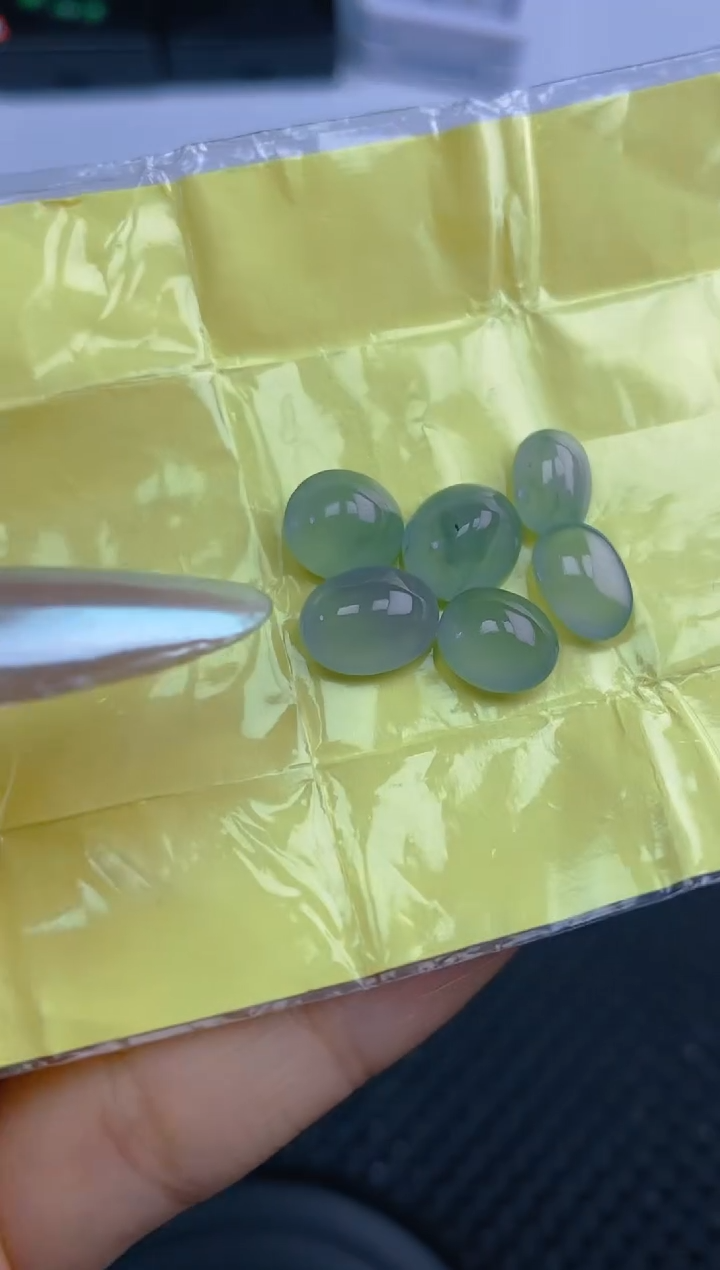 翡翠裸石天然翡翠蛋面36