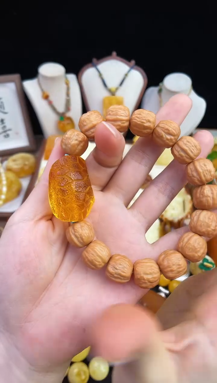 琥珀未镶嵌珠宝奇石柒月