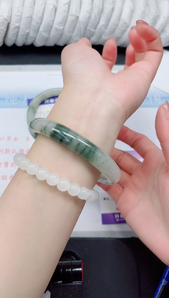 【闪购商品】石英质玉手镯未镶嵌227#64.3
