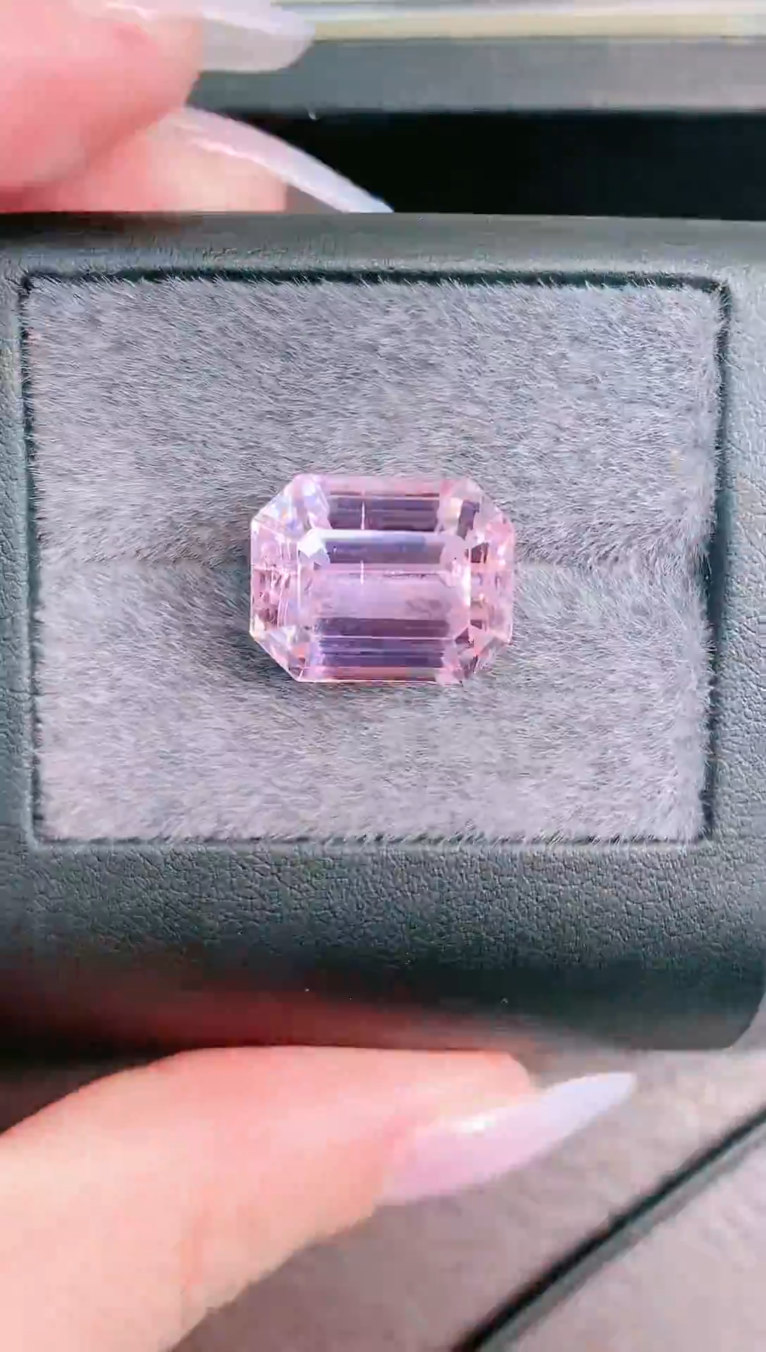 未镶嵌锂辉石裸石20.49ct