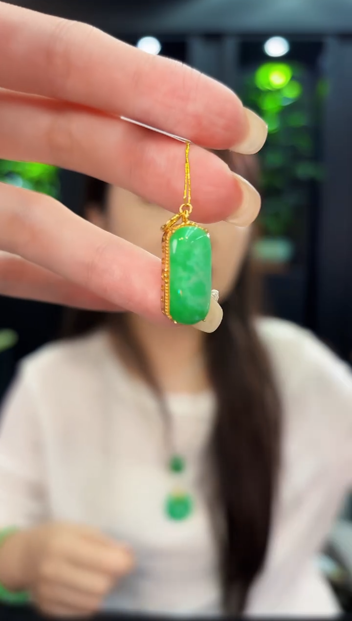 翡翠未镶嵌颈饰缅料A货/多样性发货/一件