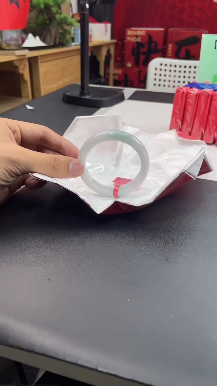 【闪购商品】翡翠手镯未镶嵌23翡翠手镯