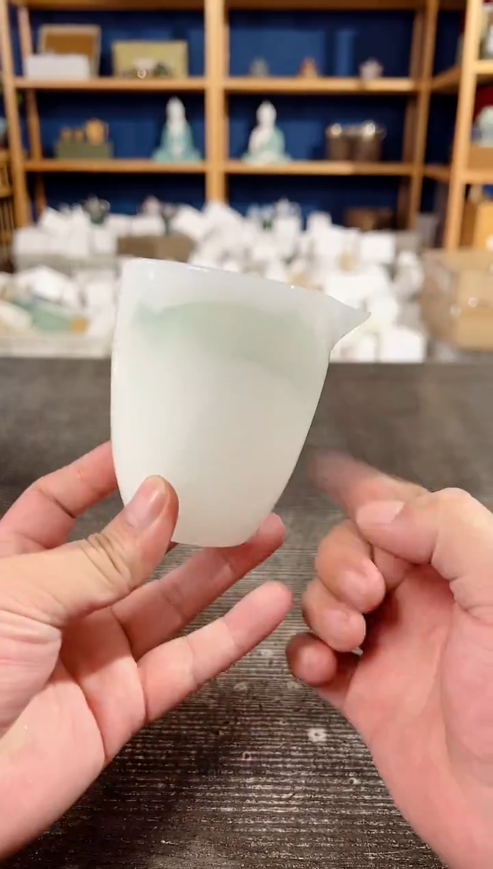 【闪购商品】其他白玉琉璃飘绿公道杯