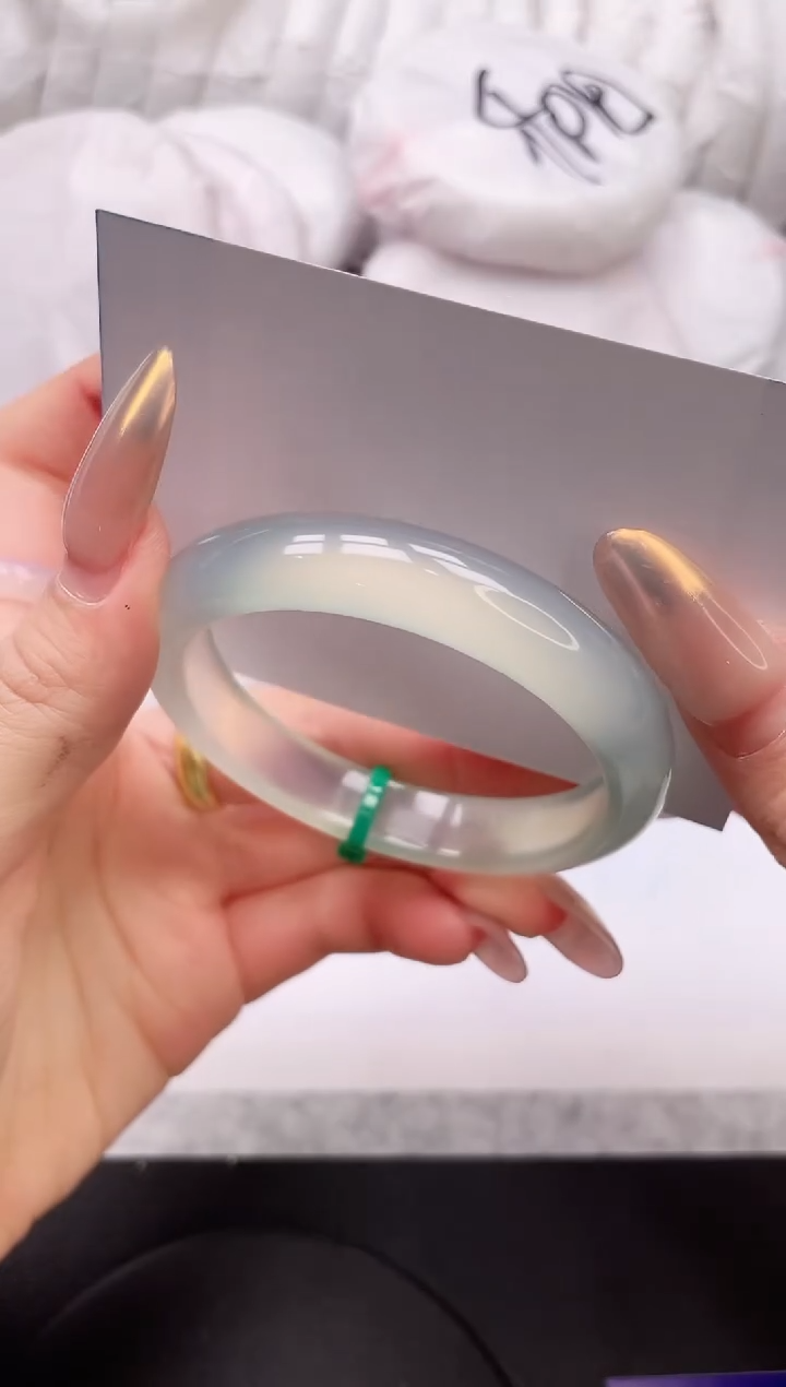 【闪购商品】石英质玉手镯未镶嵌17K142-54