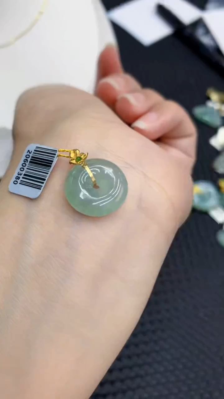 【闪购商品】翡翠颈饰18K金镶嵌            8