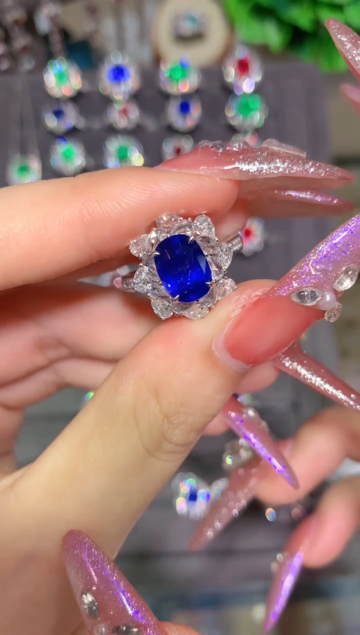 戒指蓝宝石18K金镶嵌3.02ct