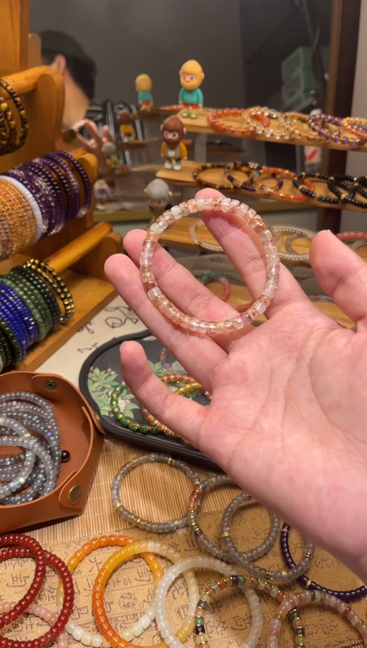 水晶手串未镶嵌超七水晶手串