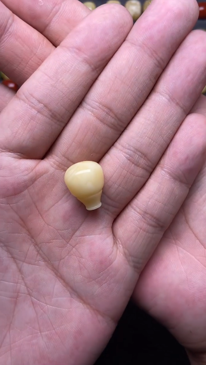 【闪购商品】蜜蜡珠宝奇石未镶嵌14mm