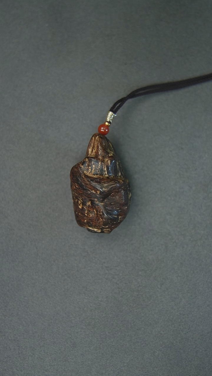 【闪购商品】沉香吊坠25.5g区达拉干老料留疤挂坠