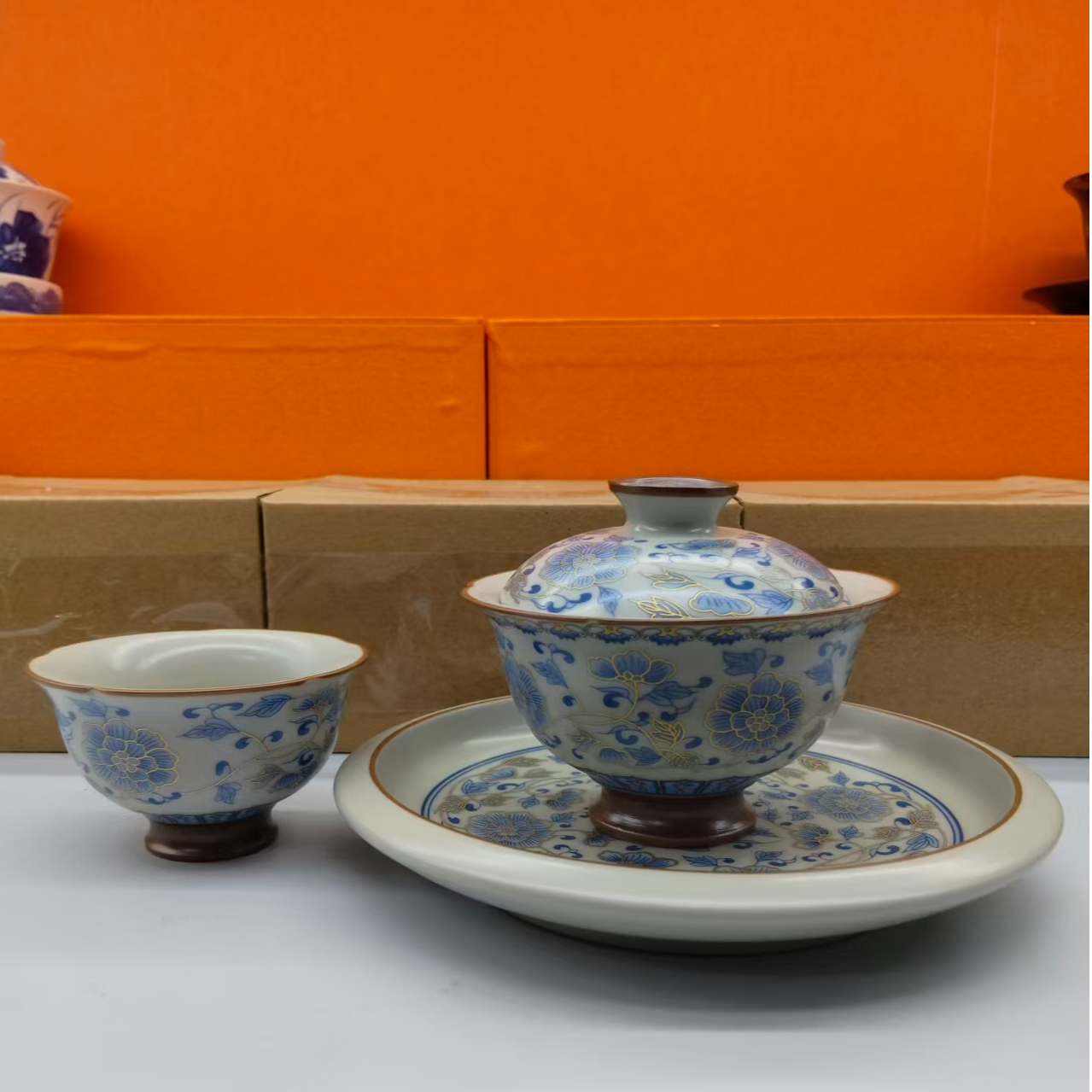 天青汝窑缠枝莲悬停旋转三才盖碗高档陶瓷可开片泡茶碗茶杯0863