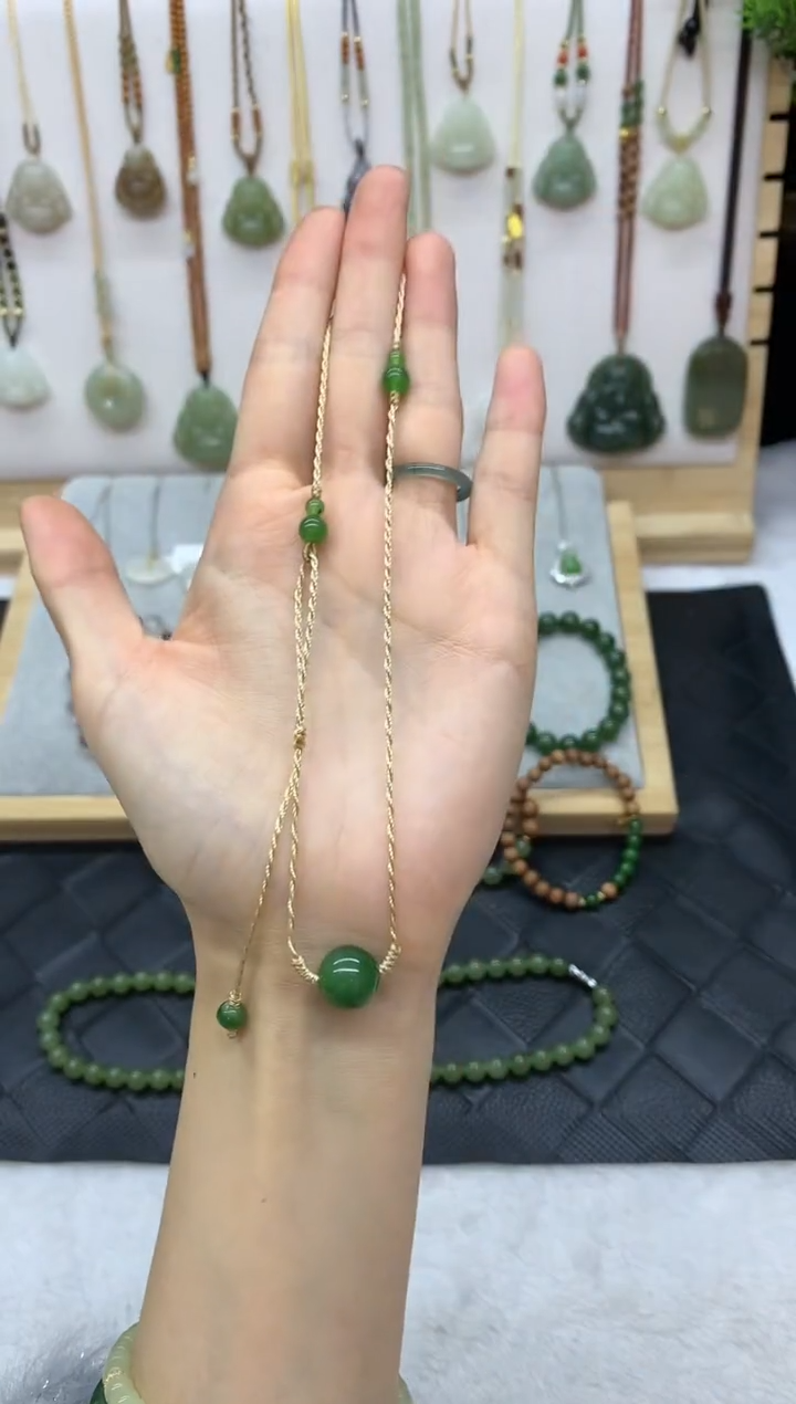 颈饰未镶嵌和田玉吊坠4