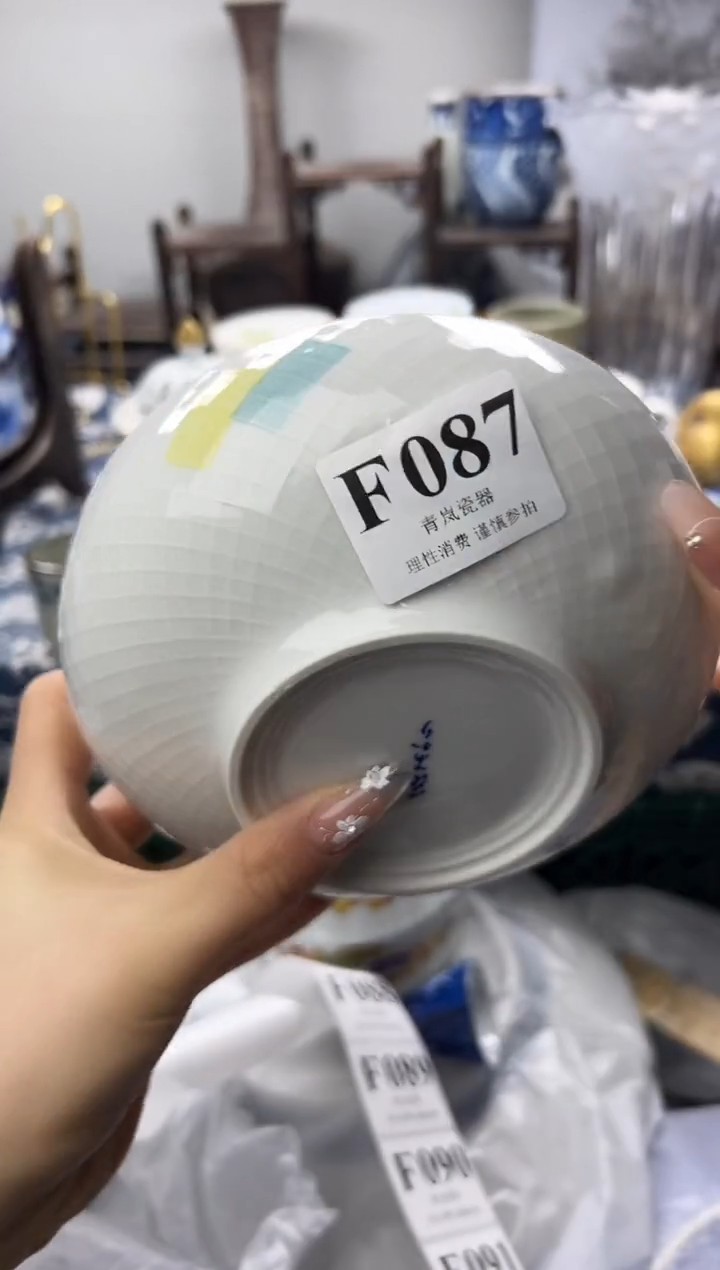 瓷片大**娃  F087