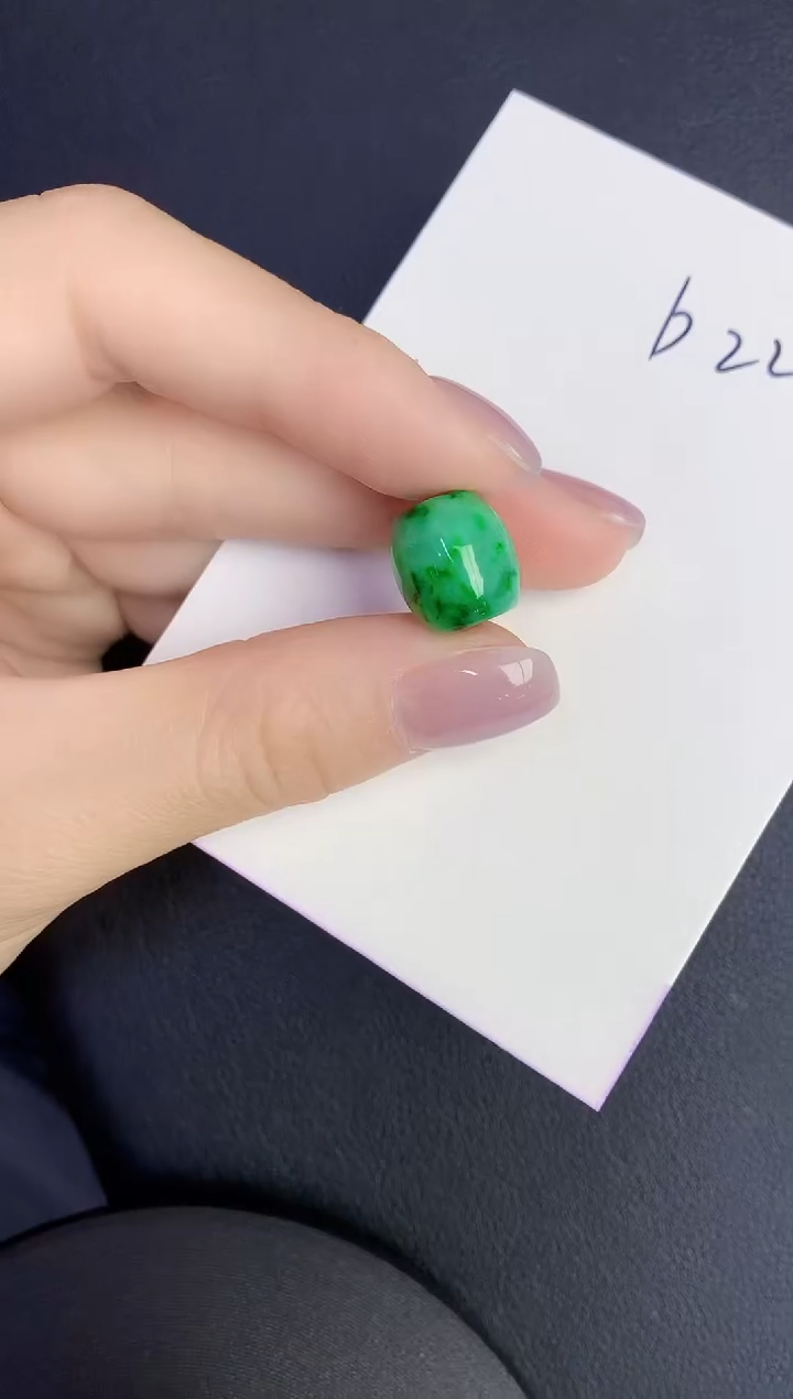 颈饰未镶嵌翡翠缅甸天然翡翠A货