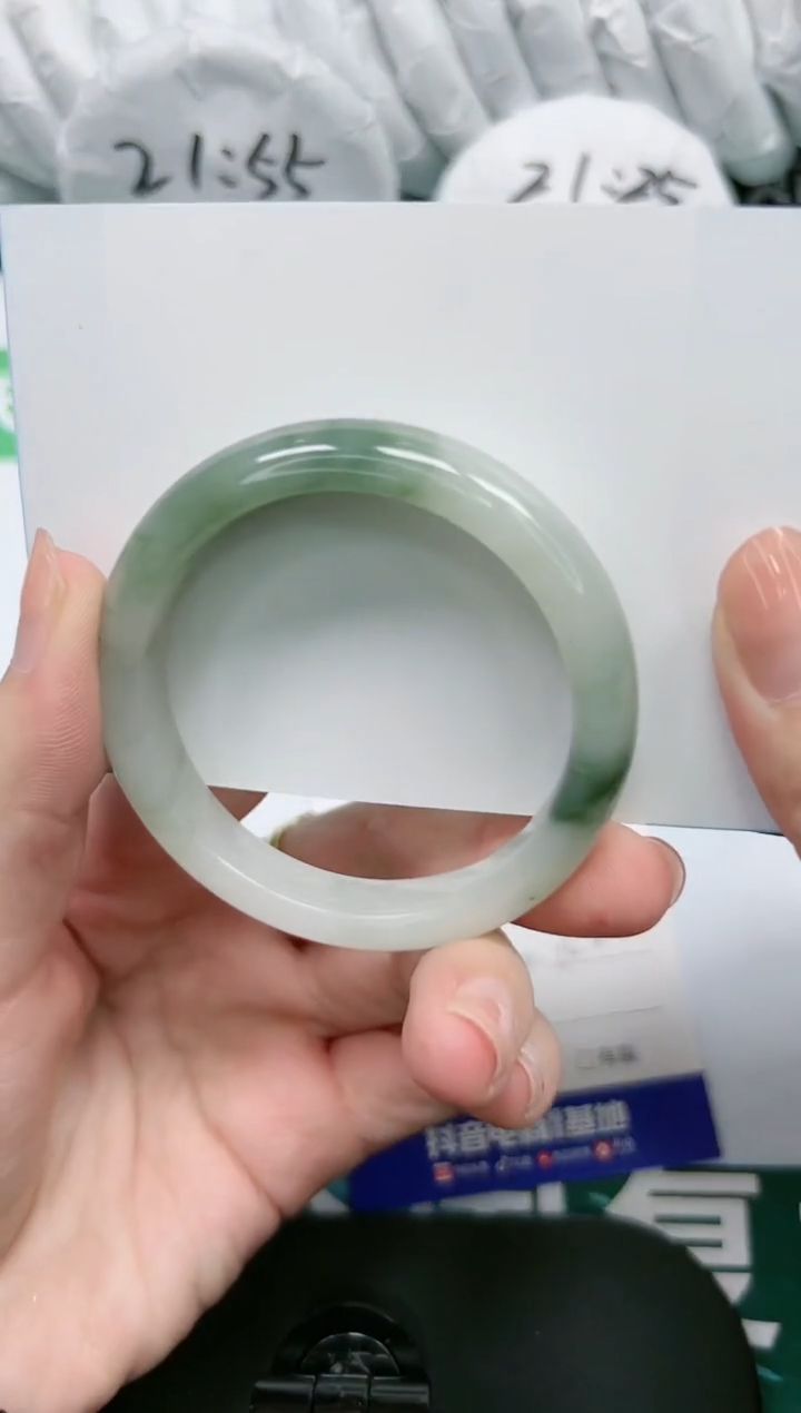 【闪购商品】石英质玉手镯未镶嵌K56-50