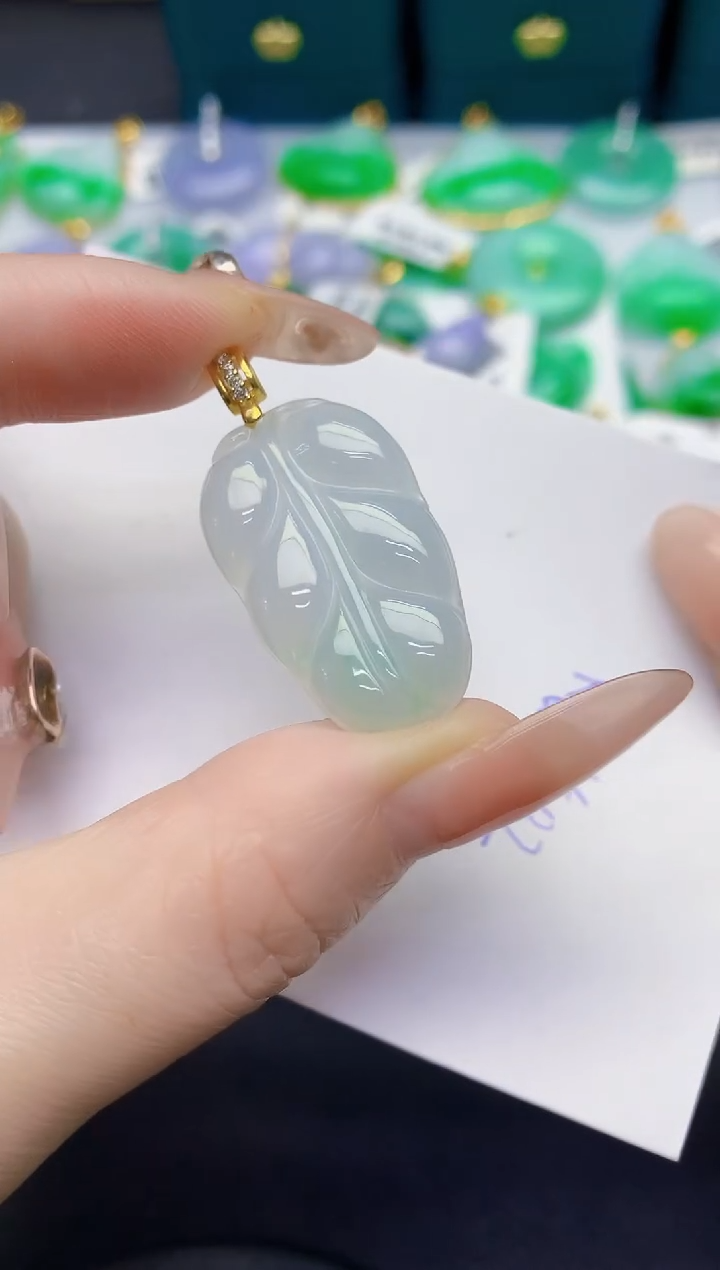 颈饰未镶嵌翡翠缅甸天然翡翠A货