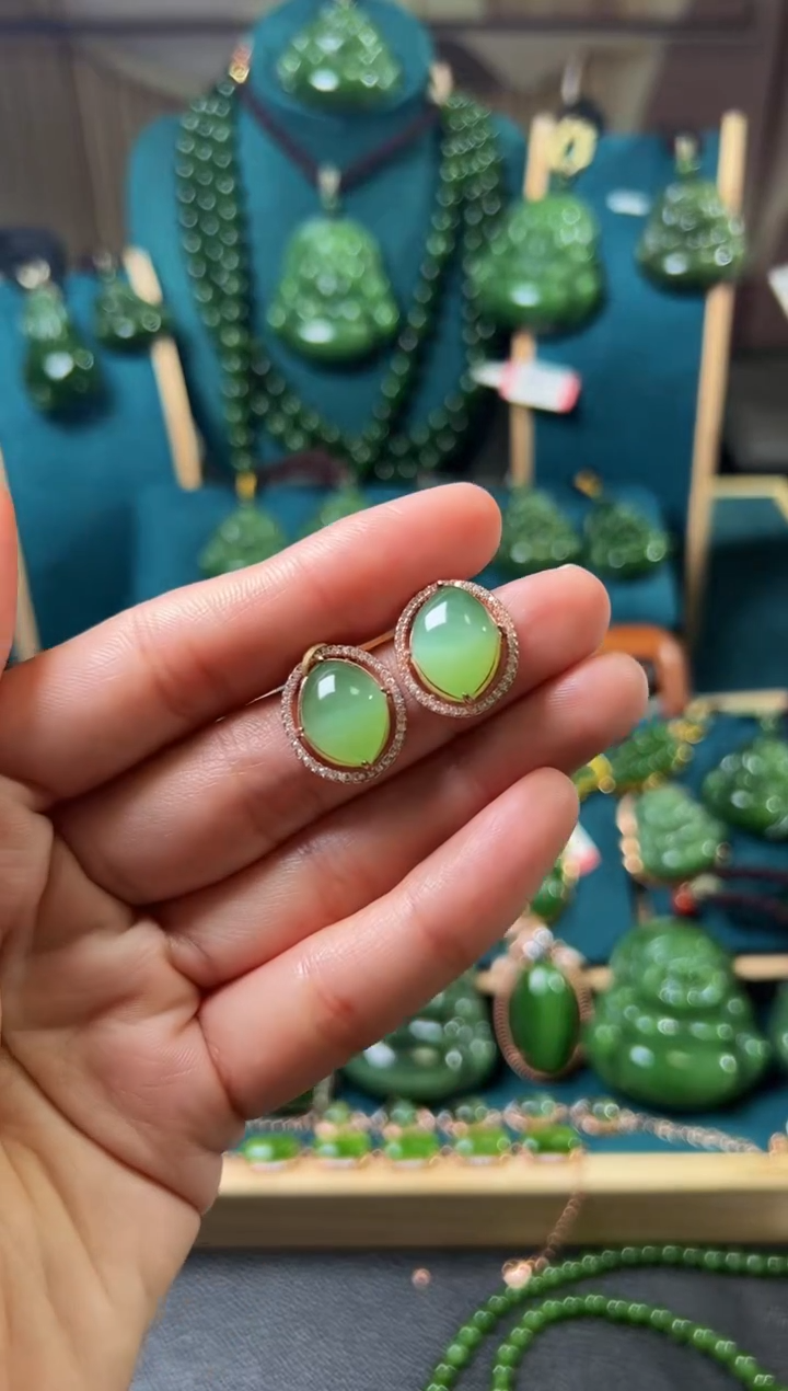 【闪购商品】和田玉（碧玉）耳钉银S925镶嵌碧玉