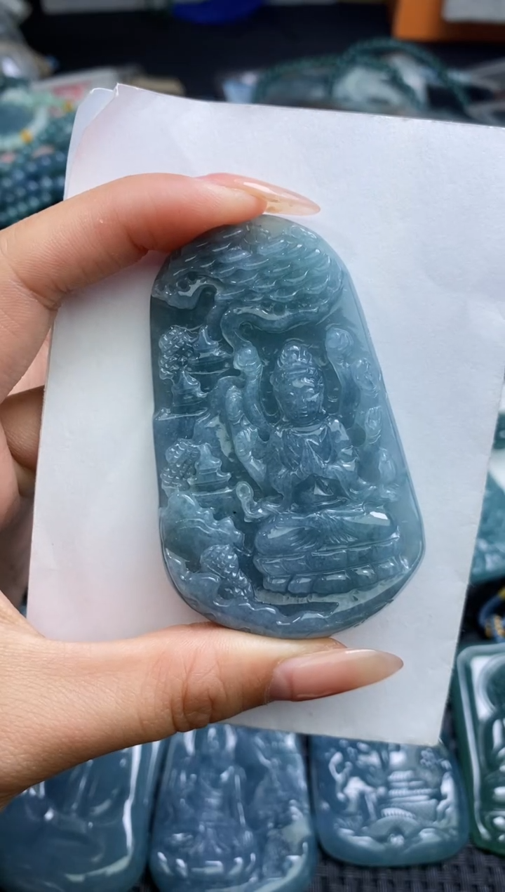 【闪购商品】翡翠颈饰未镶嵌           