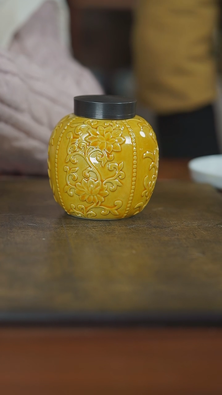 【闪购商品】杯弥云斋黄釉花卉茶仓