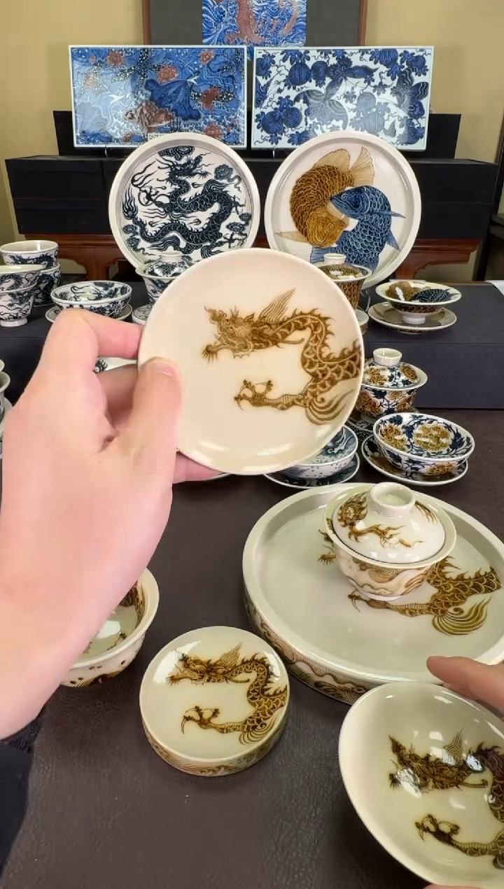 【闪购商品】二号釉釉里金过肩龙杯垫