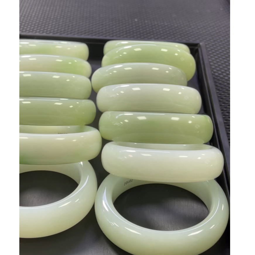 【老郑家】和田玉手镯一支 (多样性发1件)