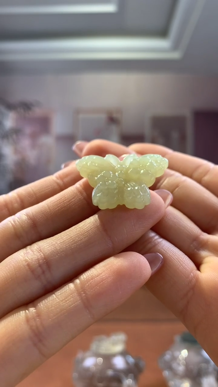 【闪购商品】和田玉挂件未镶嵌黄口蝴蝶