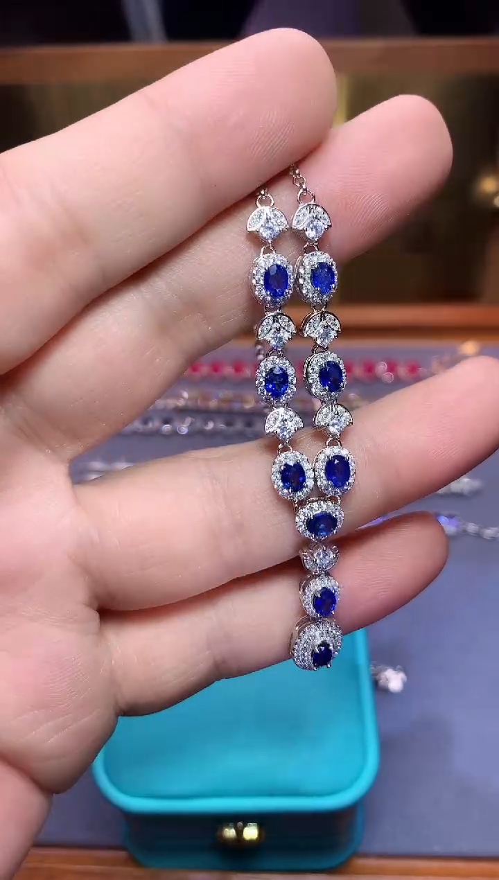 【闪购商品】蓝宝石颈饰银S925镶嵌........