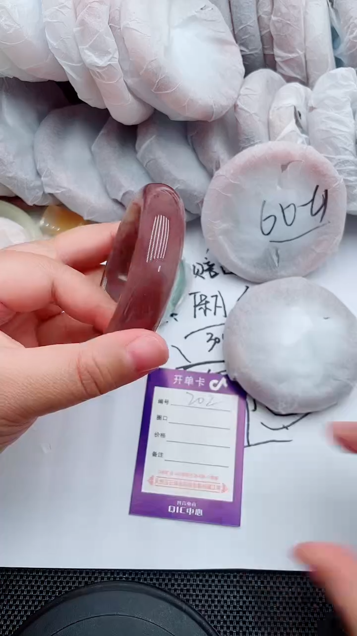 未镶嵌手镯石英质玉202-56