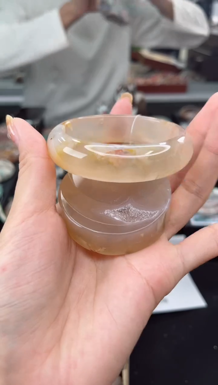 【闪购商品】石英质玉手镯未镶嵌59圈口（赠品镯心）001